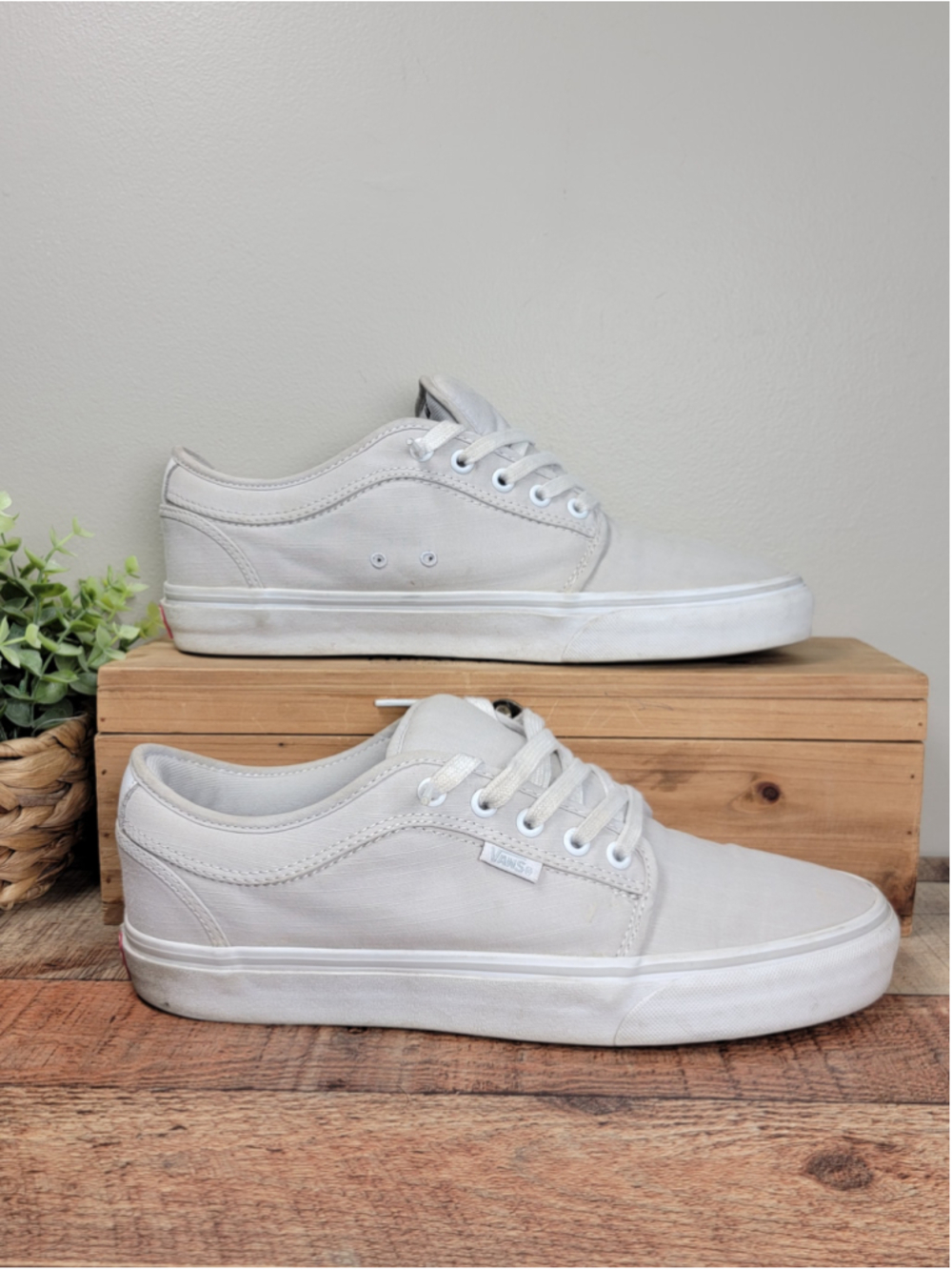 Vans 9.5 Chukka Low Top Canvas Light Grey Beige Skate Shoes Athletic Sneakers